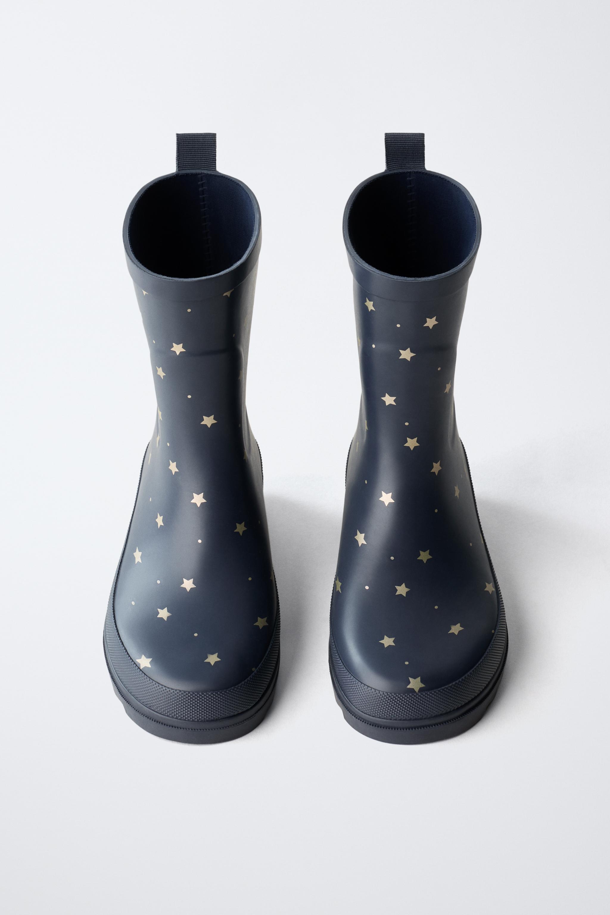 STAR PRINT RAIN BOOTS